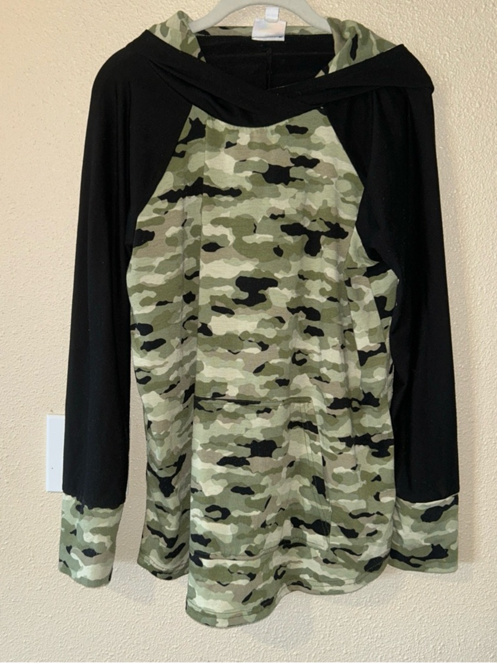 LuLaRoe Black & Green Camo Hooded Raglan Top